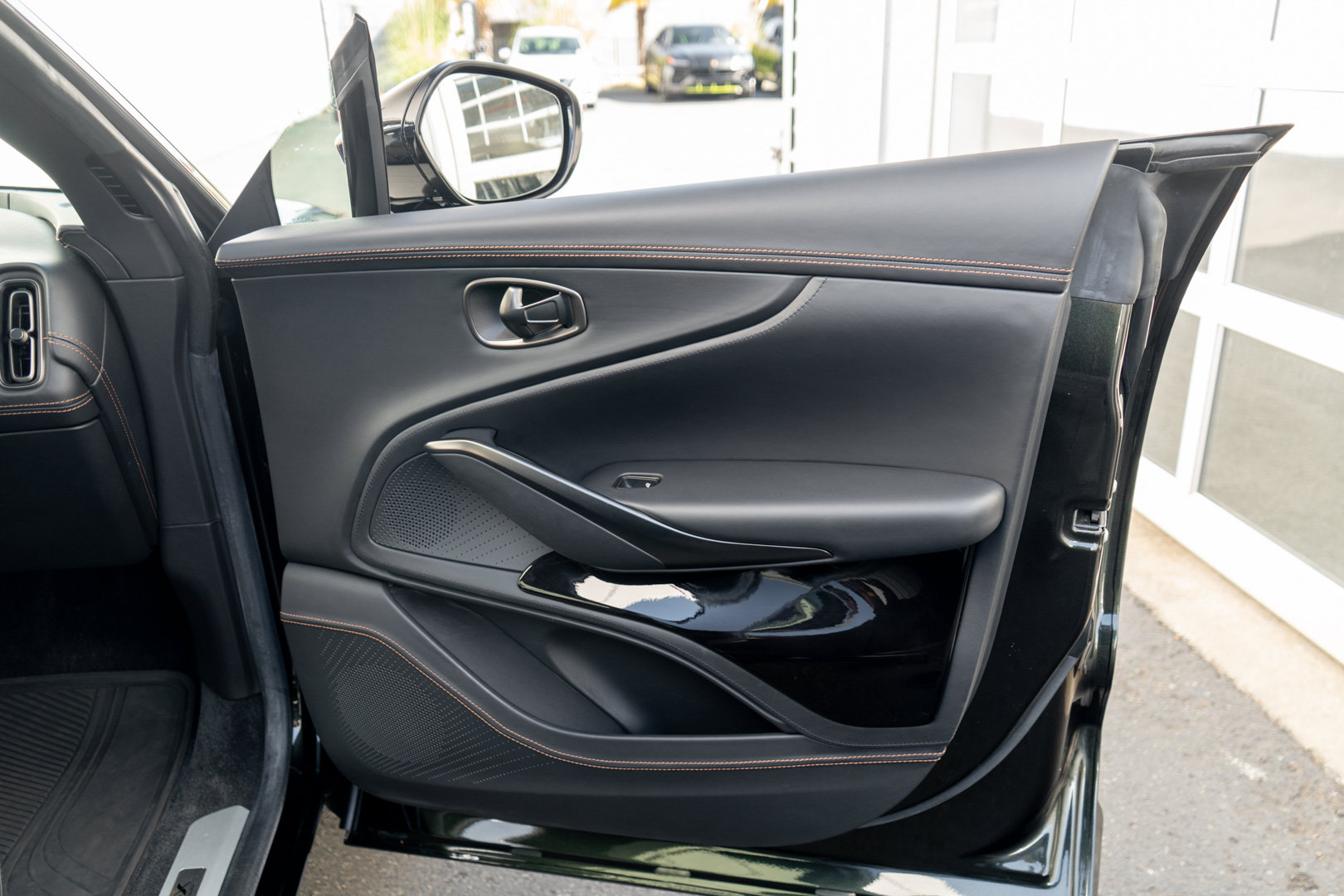 Used 2023 Aston Martin DBX 707 AWD/4WD image 34