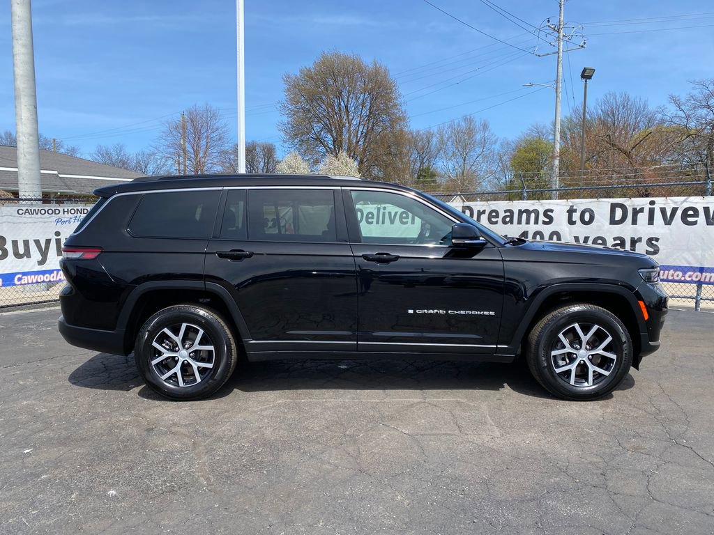 Used 2024 Jeep Grand Cherokee L Limited w/ Luxury Tech Group II AWD/4WD image 2