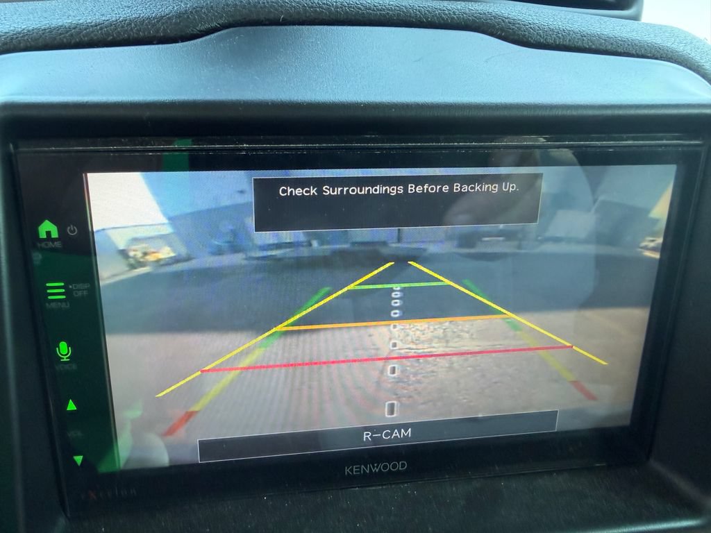 Used 2019 Jeep Renegade Latitude FWD image 12