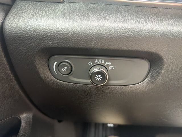 Used 2023 Chevrolet Traverse LT AWD/4WD image 30