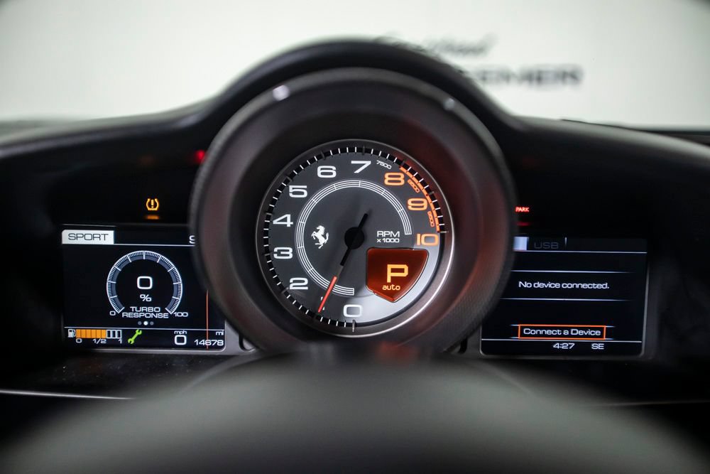 Used 2017 Ferrari 488 GTB RWD image 38