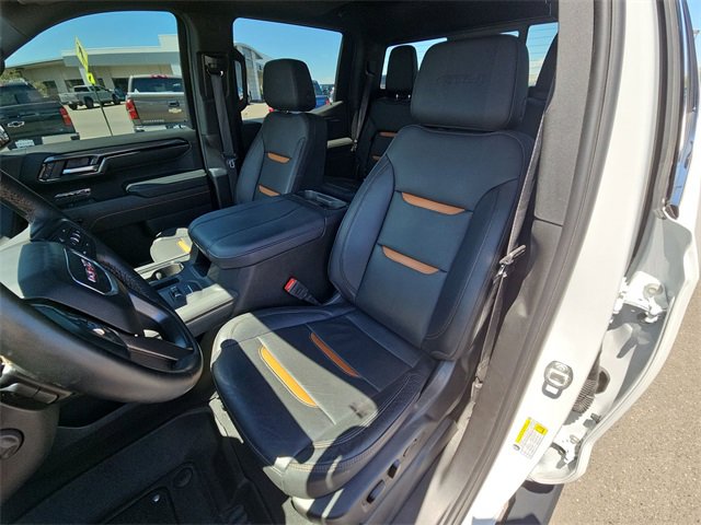 Used 2024 GMC Sierra 1500 AT4 w/ AT4 Premium Package image 16