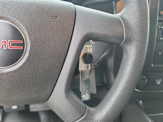 Used 2024 GMC Savana 2500 w/ Driver Convenience Package image 18