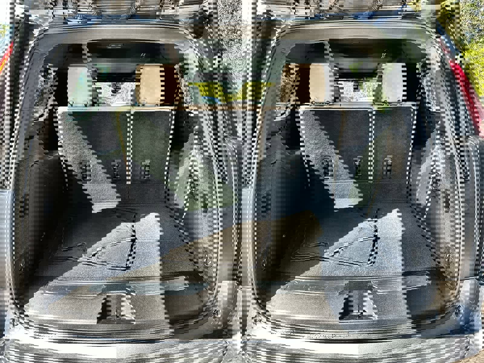 Used 2021 Cadillac Escalade ESV Sport w/ Driver Assist Tech Package image 18