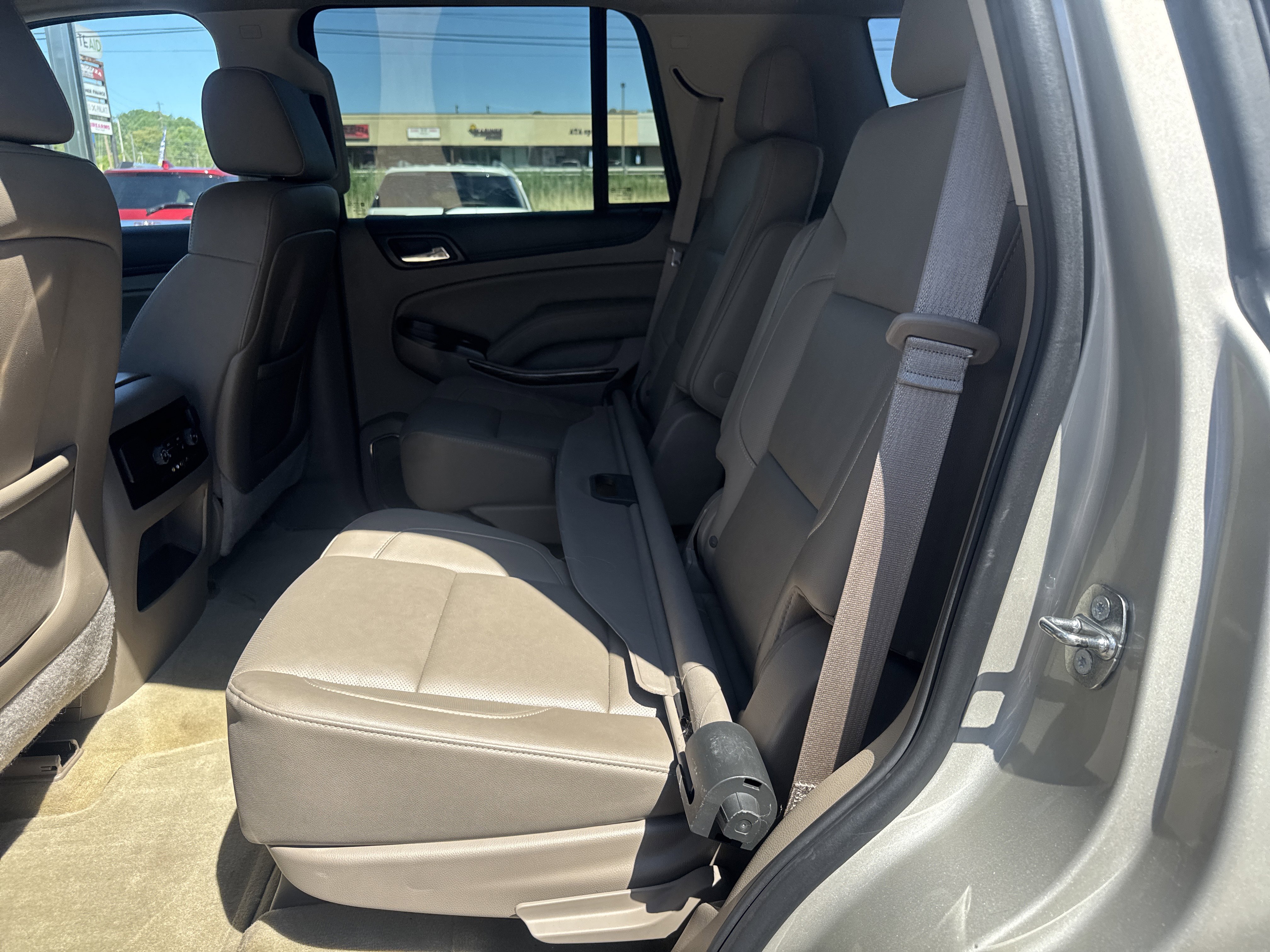Used 2015 GMC Yukon SLT w/ Open Road Package AWD/4WD image 13