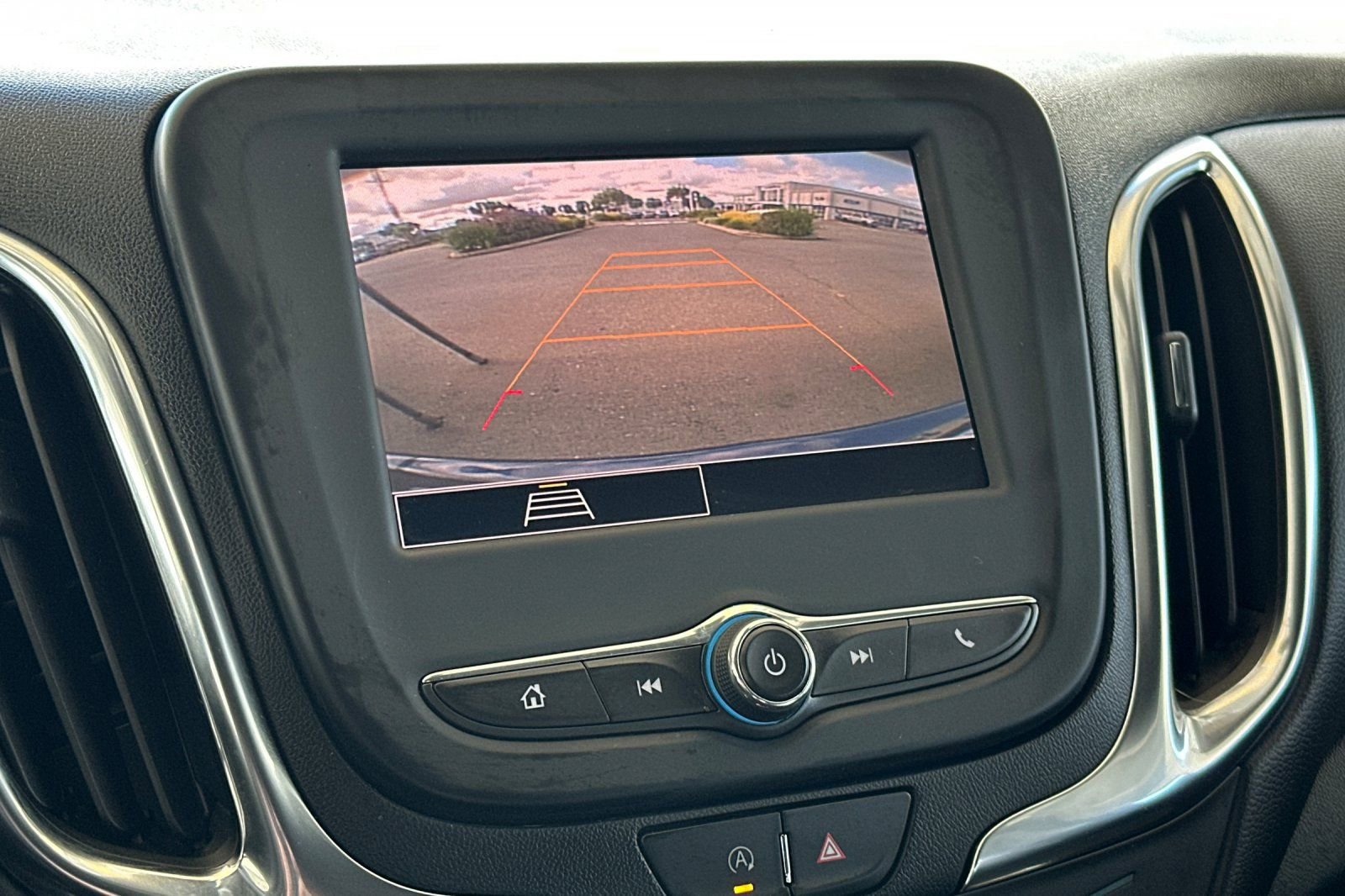 Used 2022 Chevrolet Equinox LT image 19