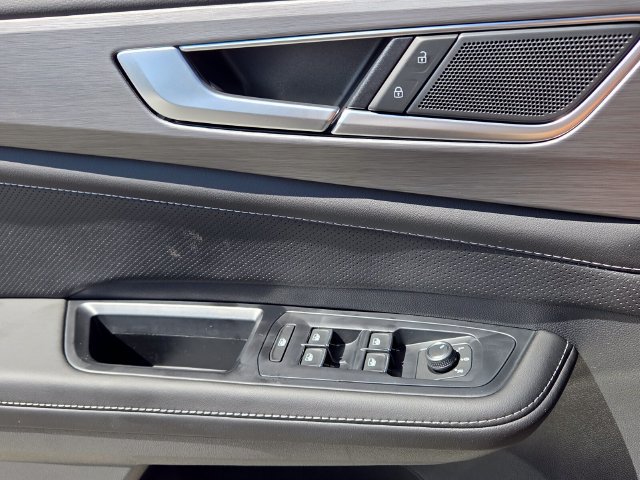 New 2026 Volkswagen Atlas Cross Sport SE FWD image 27