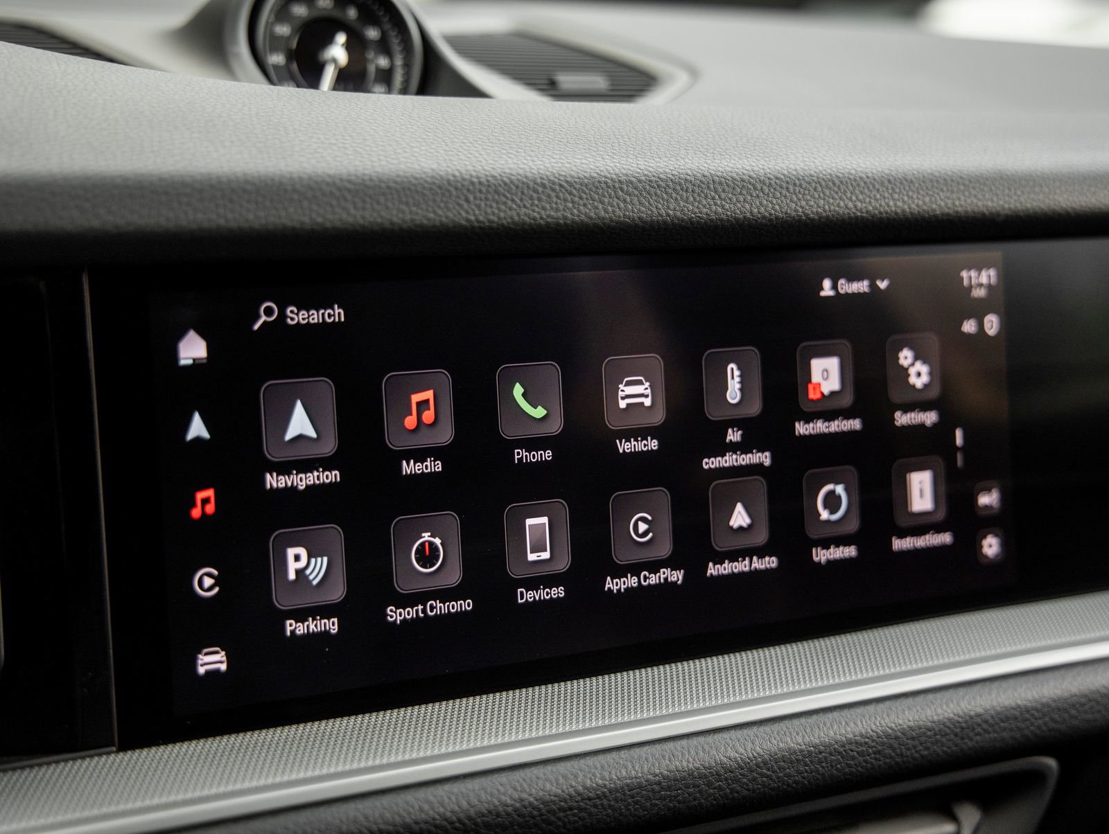 Certified 2024 Porsche Cayenne Coupe AWD/4WD image 30