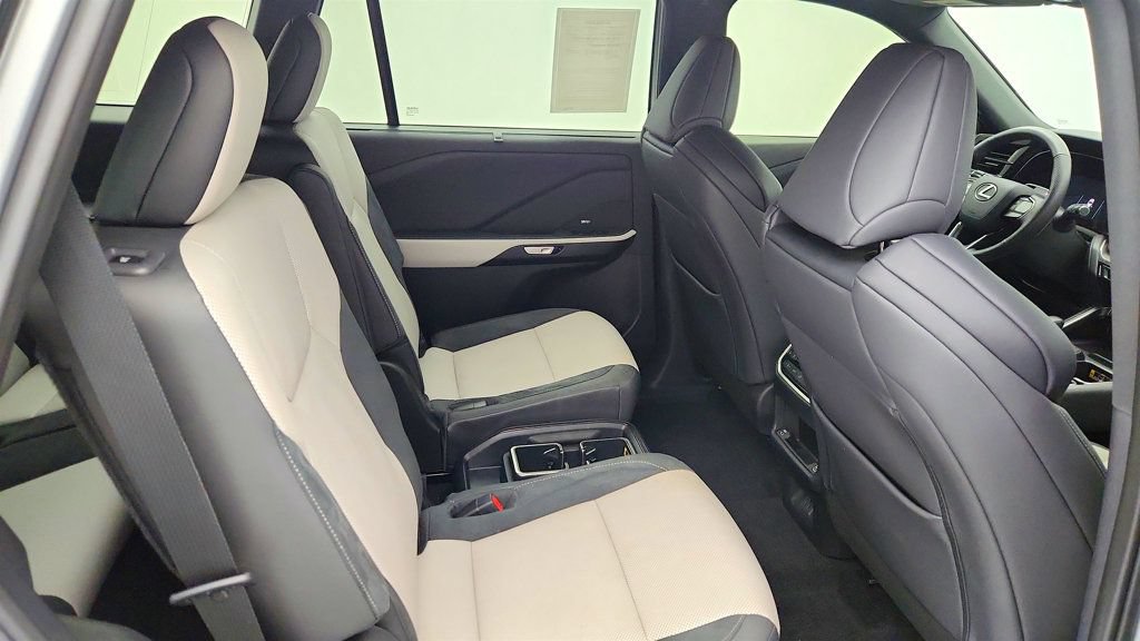 Used 2024 Lexus TX 500h AWD w/ Technology Package image 22
