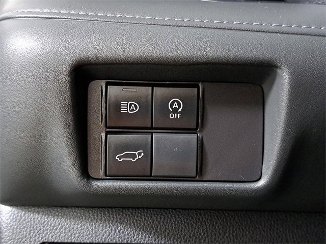 Used 2023 Toyota Highlander XLE image 25