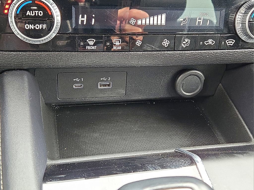 Used 2023 Mitsubishi Outlander SE image 27