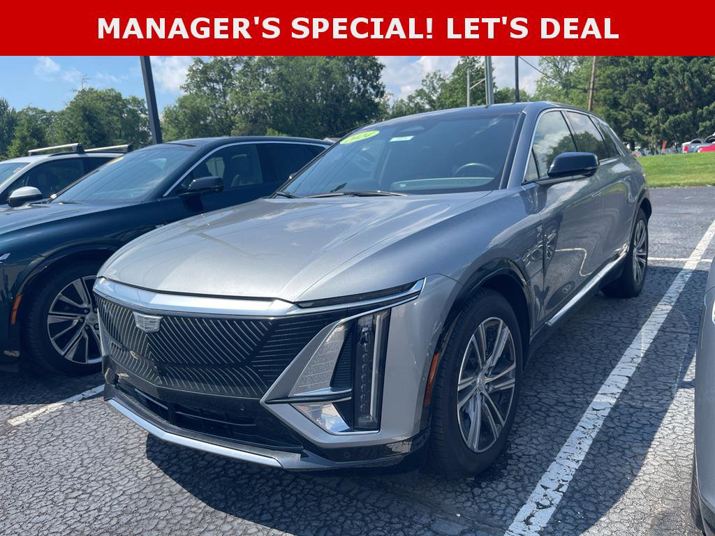 New 2024 Cadillac Lyriq Luxury w/ LPO, Floor Liner Package