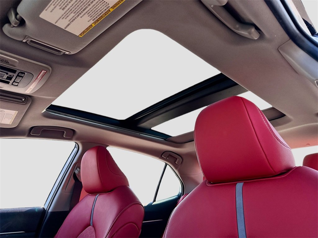 Used 2019 Toyota Camry XSE image 19