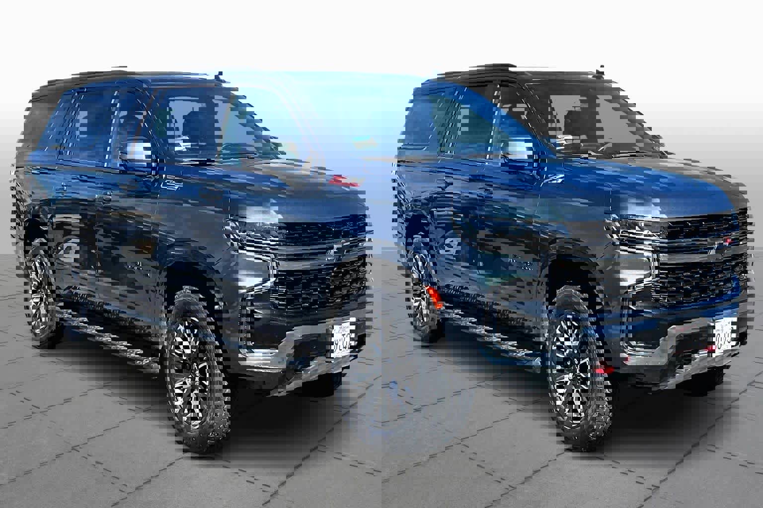 Used 2021 Chevrolet Suburban Z71 w/ Z71 Signature Package image 2