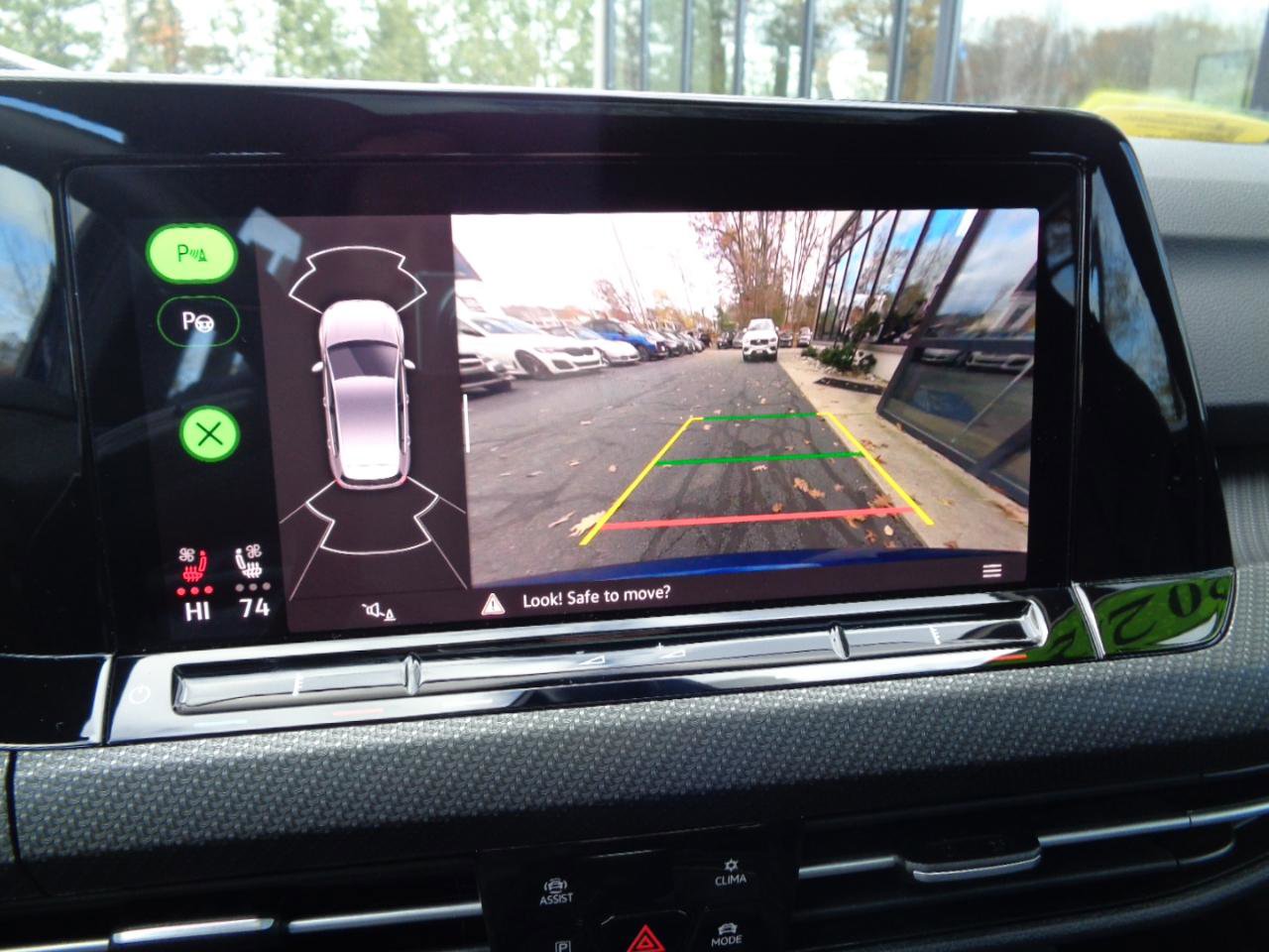 Used 2022 Volkswagen Golf R image 14