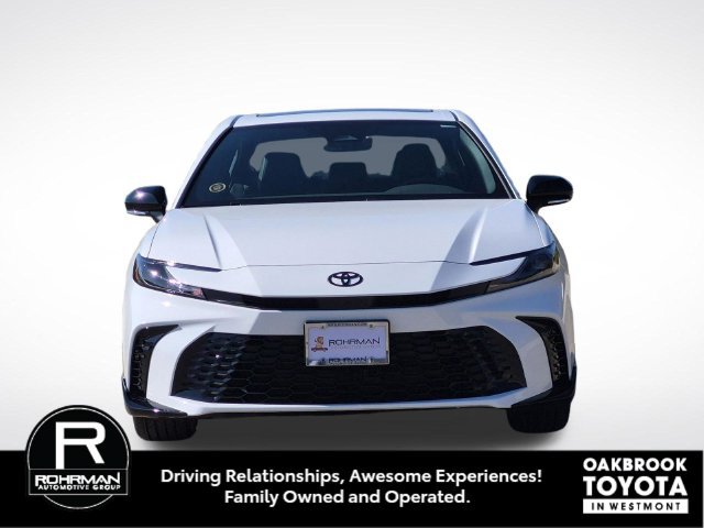 New 2026 Toyota Camry Hybrid AWD/4WD image 2