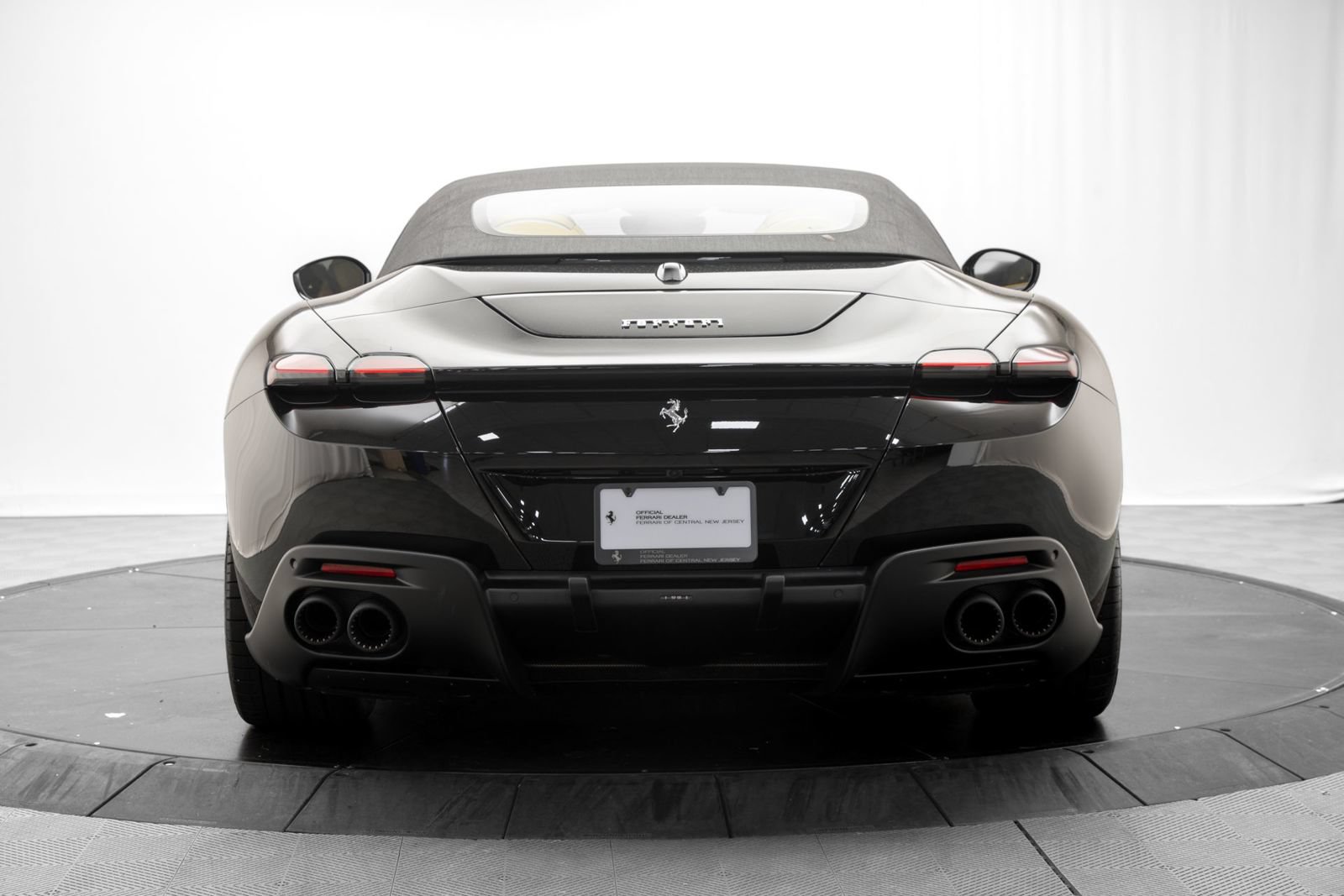Used 2024 Ferrari Roma Spider RWD image 14