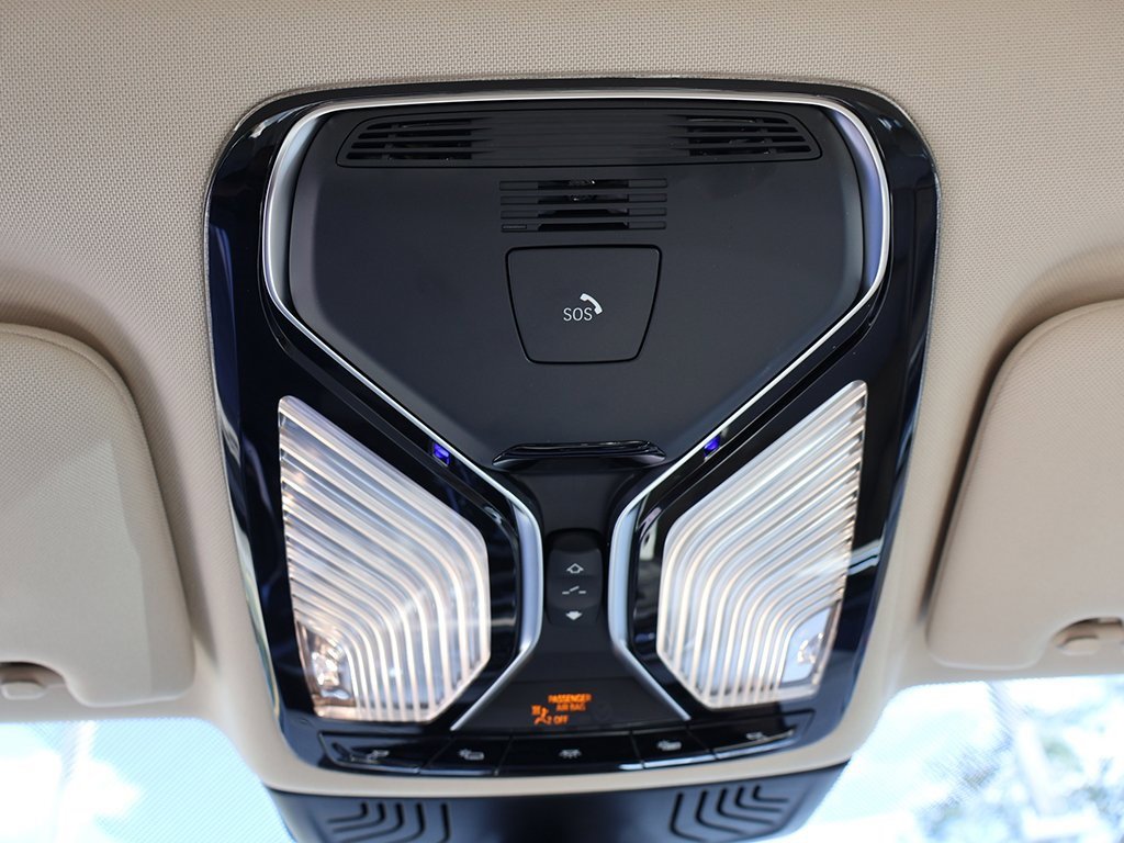 Used 2020 BMW 740i image 45