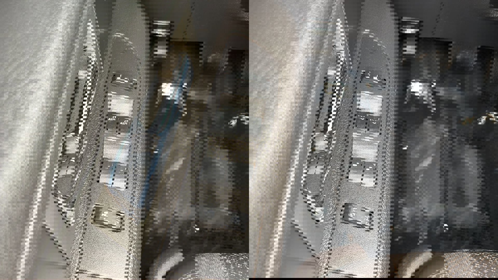 Used 2014 Ford F150 Raptor w/ Equipment Group 801A Luxury image 19