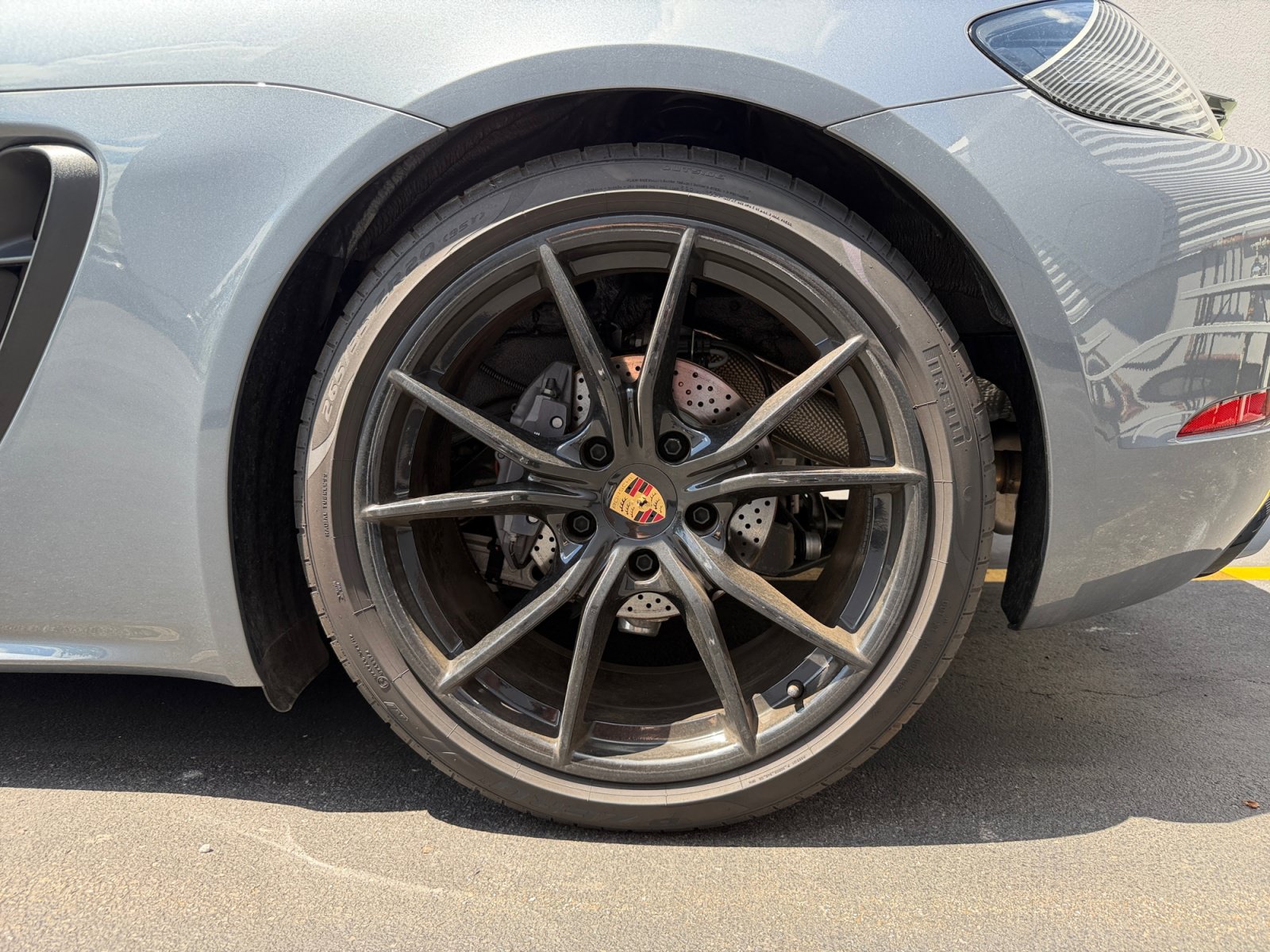 Used 2025 Porsche 718 Cayman RWD image 10
