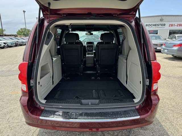 Used 2019 Dodge Grand Caravan SXT image 36
