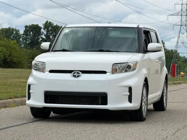 Used 2012 Scion xB FWD image 24