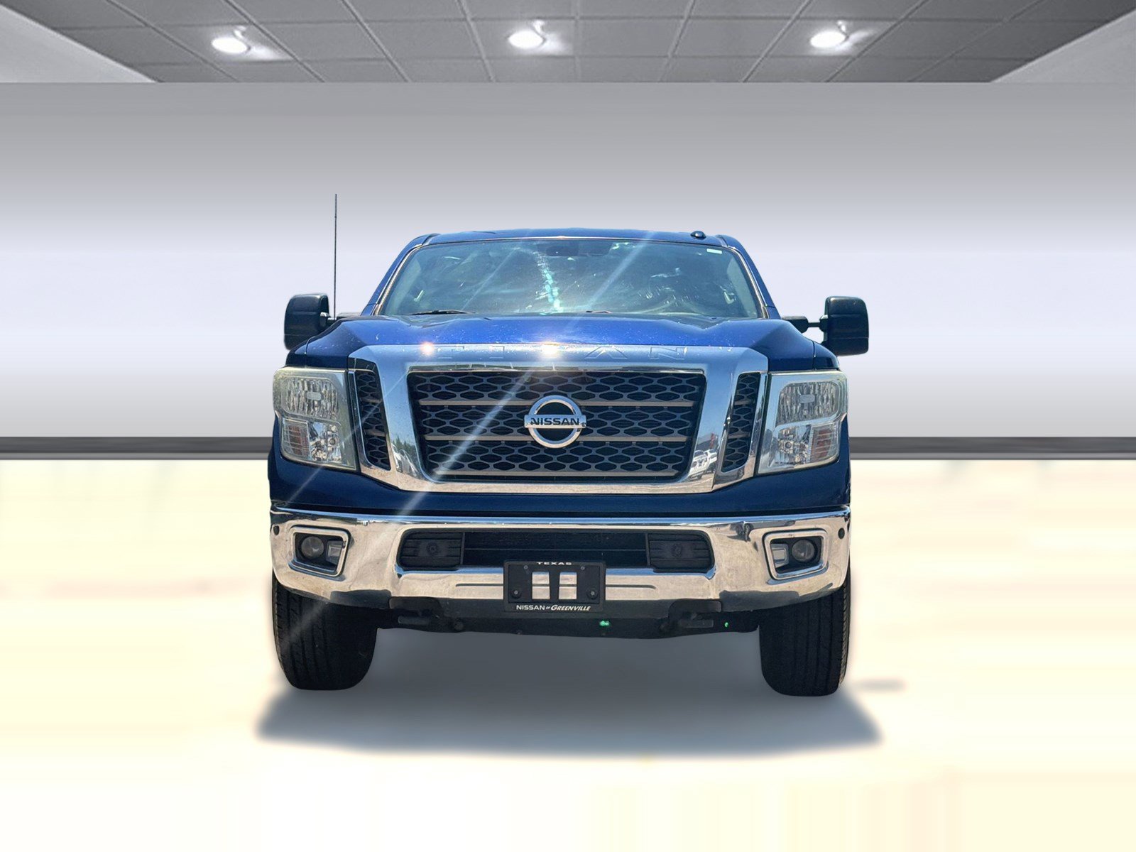 Used 2017 Nissan Titan SV RWD image 6