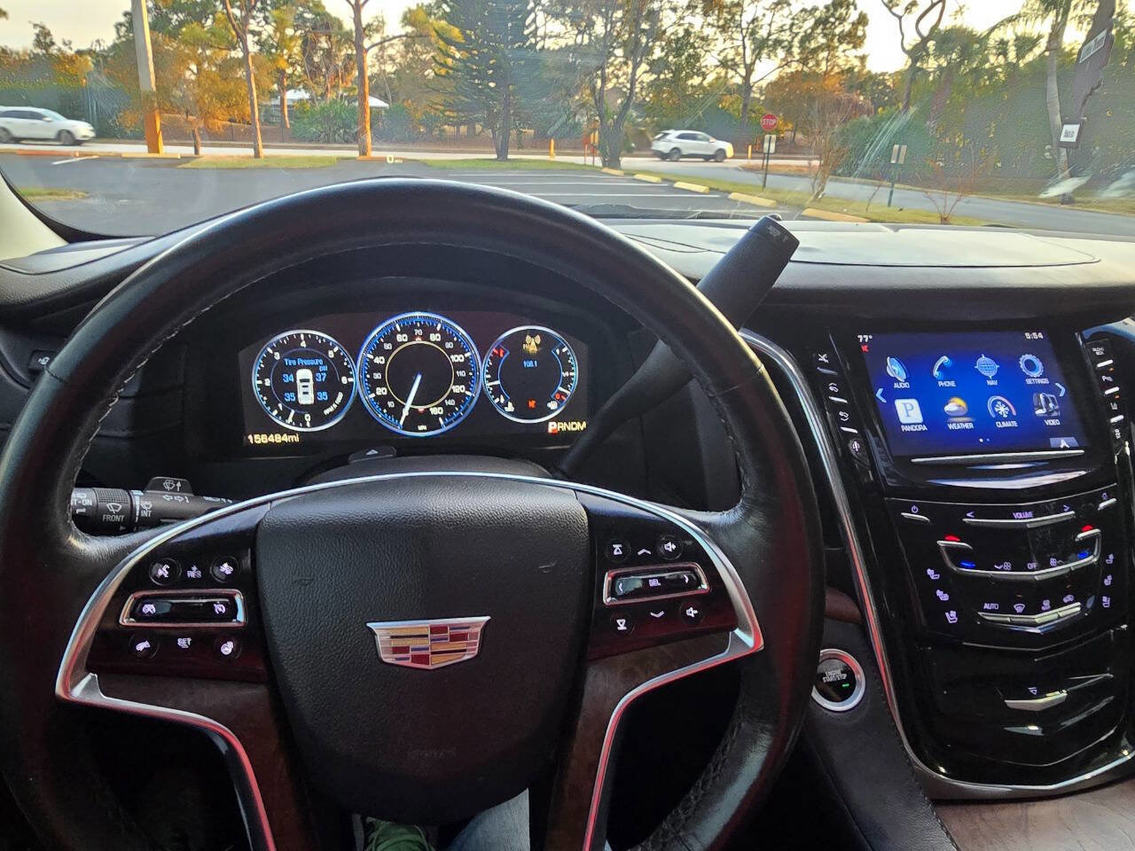 Used 2015 Cadillac Escalade ESV Premium image 22