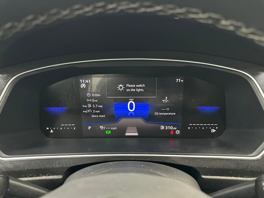 Used 2024 Volkswagen Tiguan SE image 28