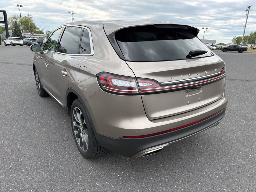Used 2021 Lincoln Nautilus Reserve w/ Equipment Group 201A image 3