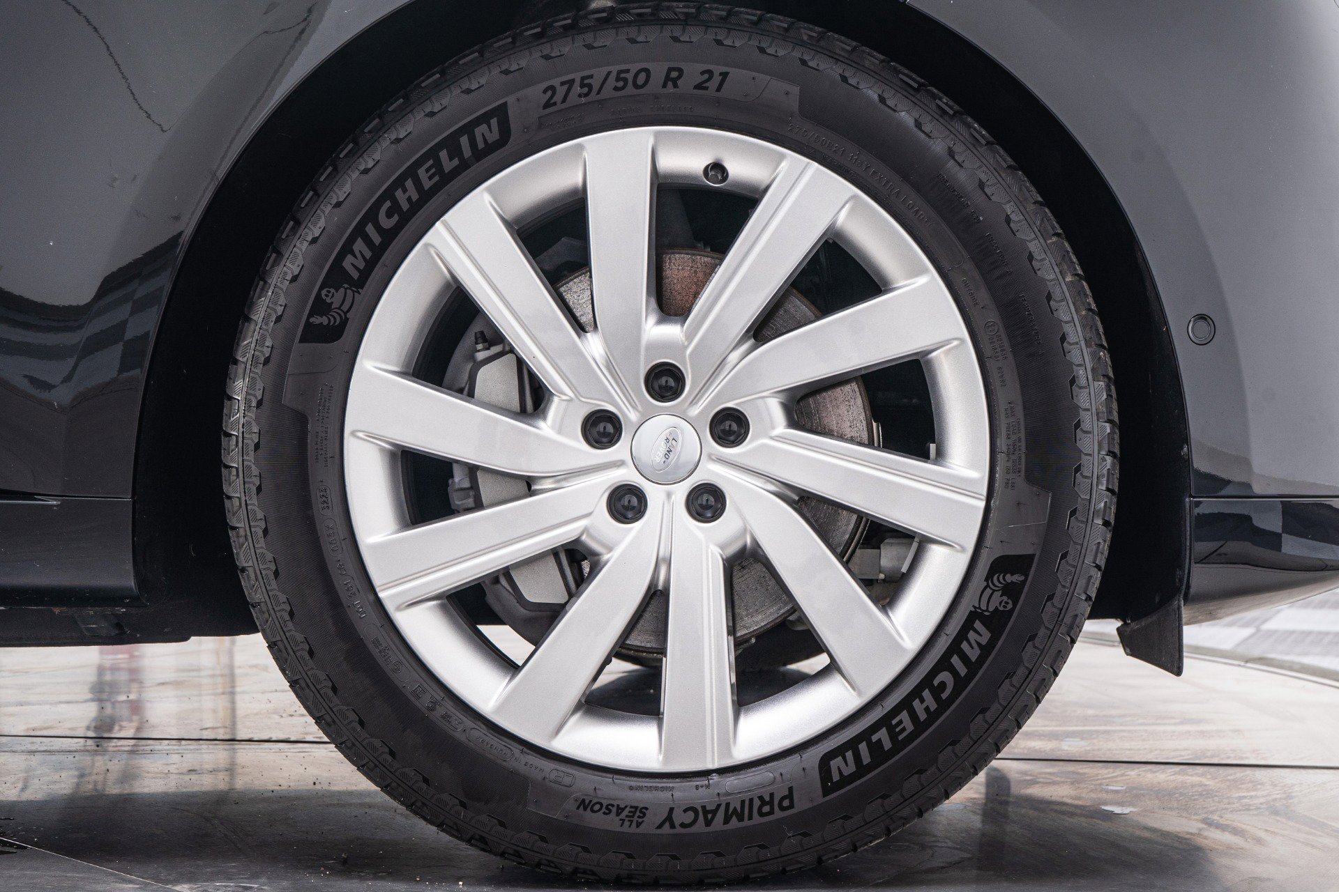 Used 2024 Land Rover Range Rover SE image 11