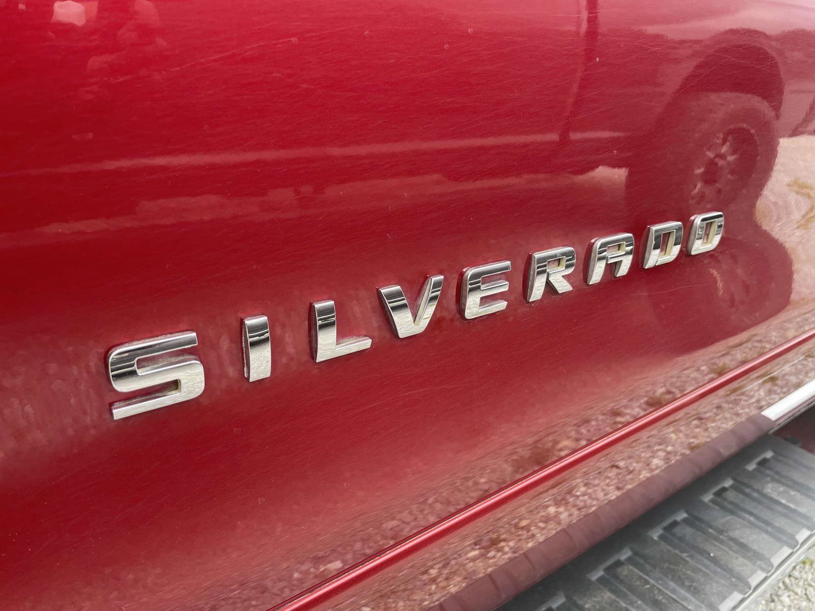 Used 2018 Chevrolet Silverado 1500 LT w/ All Star Edition AWD/4WD image 6