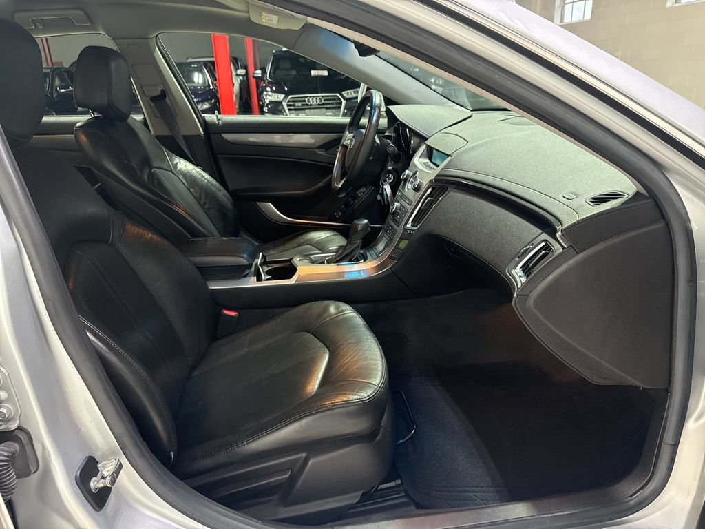 Used 2009 Cadillac CTS 3.6 RWD image 38