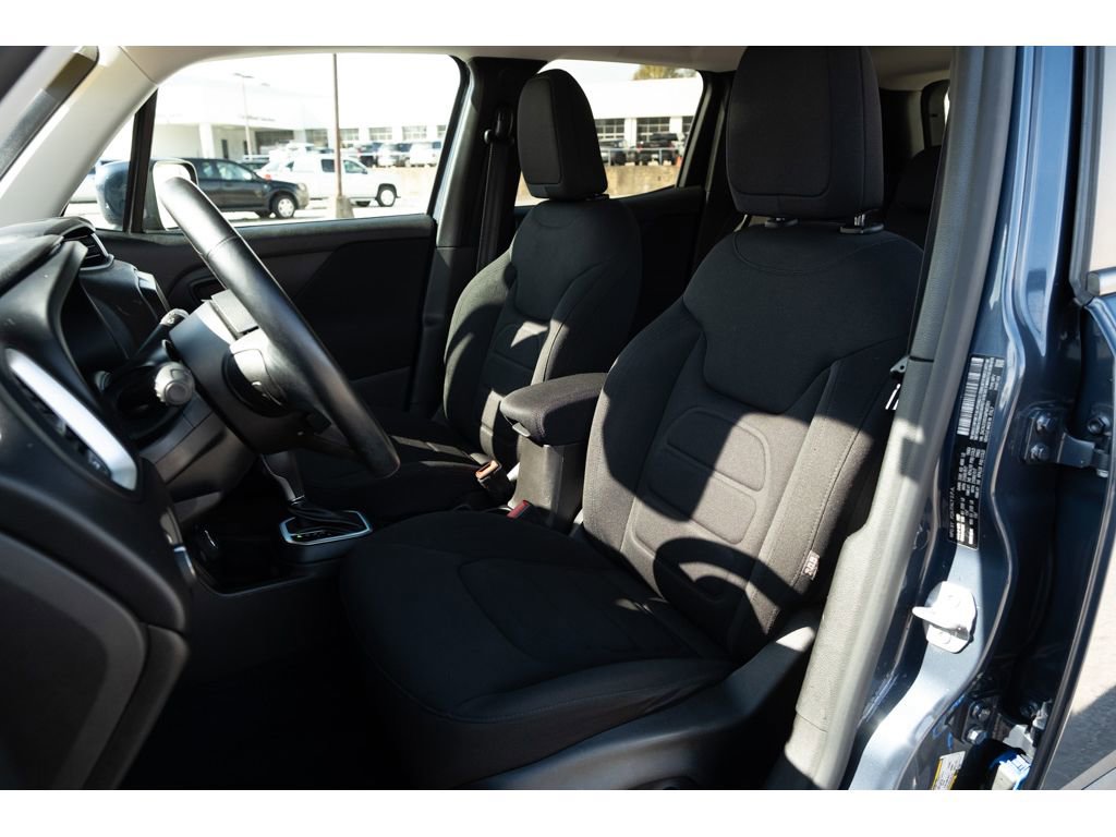 Used 2021 Jeep Renegade Latitude w/ Convenience Group image 11
