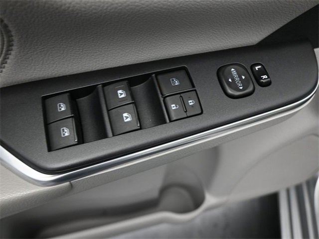 Used 2016 Toyota Camry XLE image 13