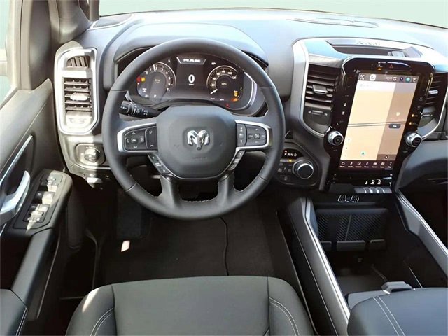 New 2026 RAM 1500 4x4 Crew Cab image 9