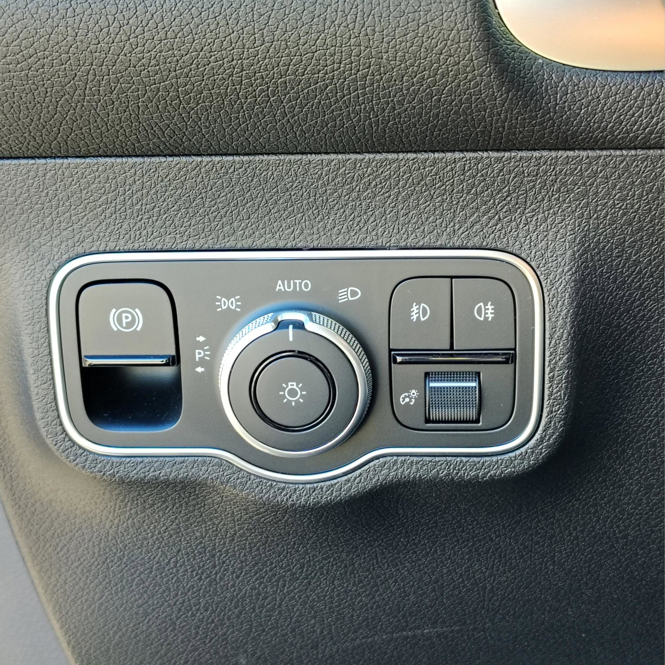 Certified 2026 Mercedes-Benz GLB 250 image 33