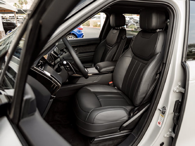 New 2026 Land Rover Range Rover Sport Dynamic SE AWD/4WD image 13