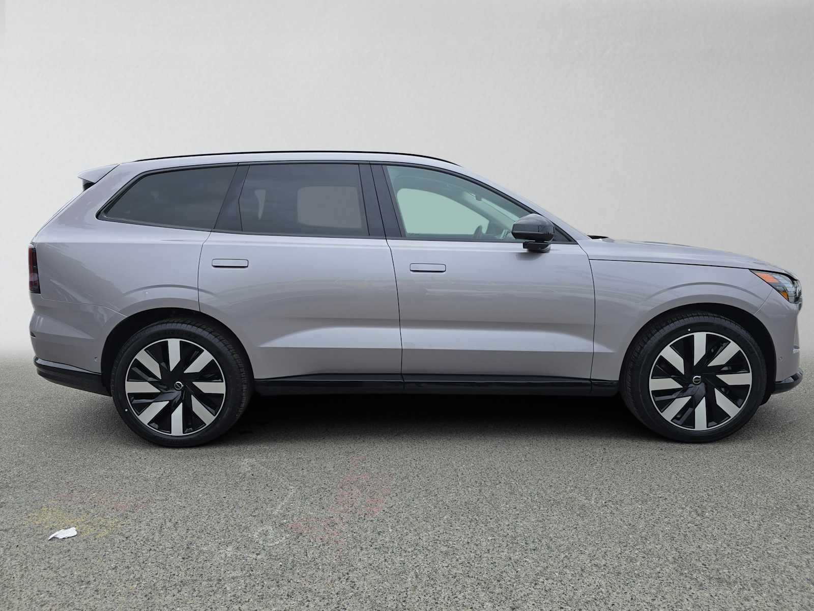 New 2026 Volvo EX90 Ultra AWD/4WD image 2