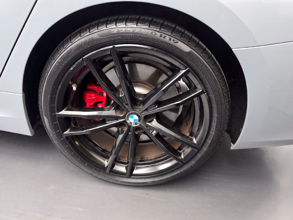 Certified 2023 BMW 330i Sedan w/ M Sport Package RWD image 17