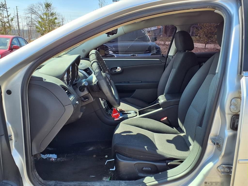 Used 2009 Chevrolet Malibu LT w/ Power Convenience Package image 11