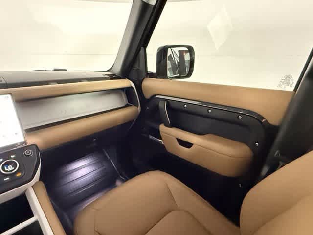 New 2026 Land Rover Defender 110 S AWD/4WD image 18