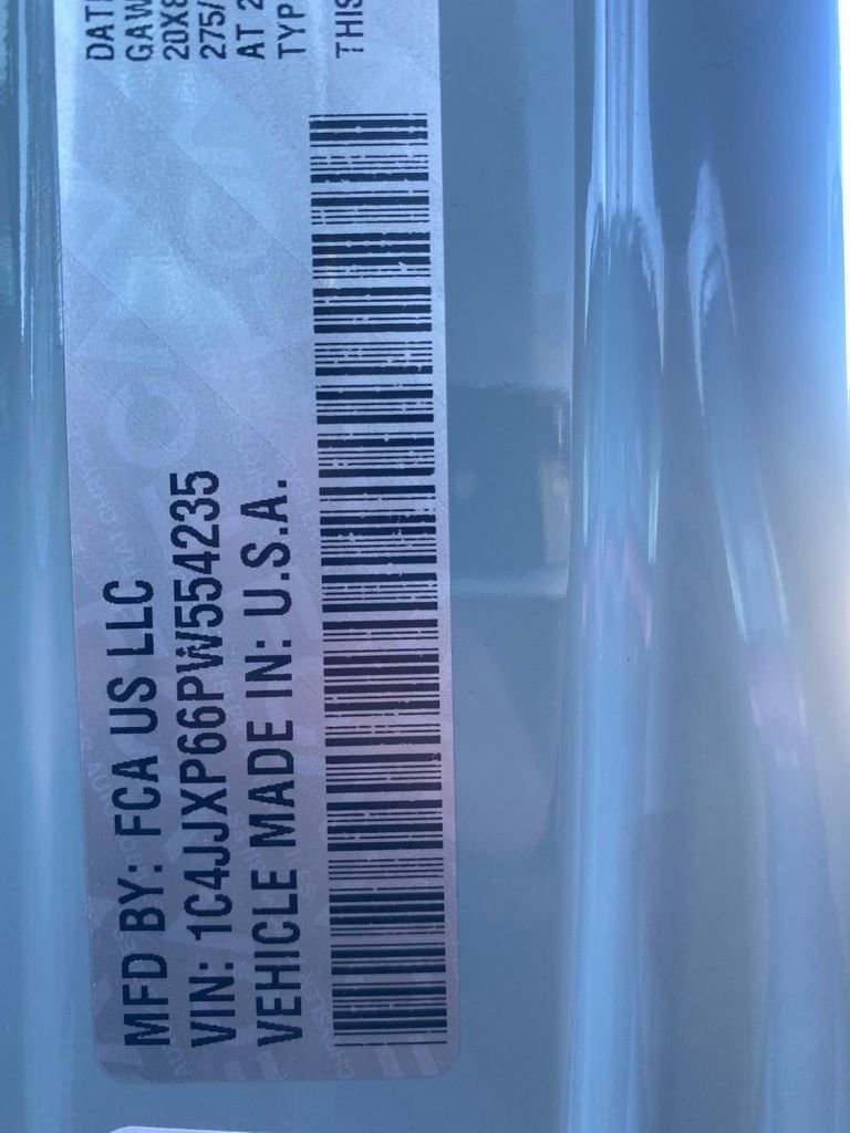 Used 2023 Jeep Wrangler Unlimited Sahara w/ Cold Weather Group image 11