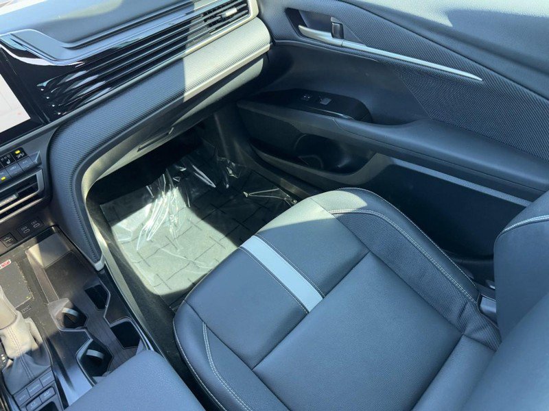 Used 2025 Toyota Camry SE w/ Multimedia Upgrade Package image 16
