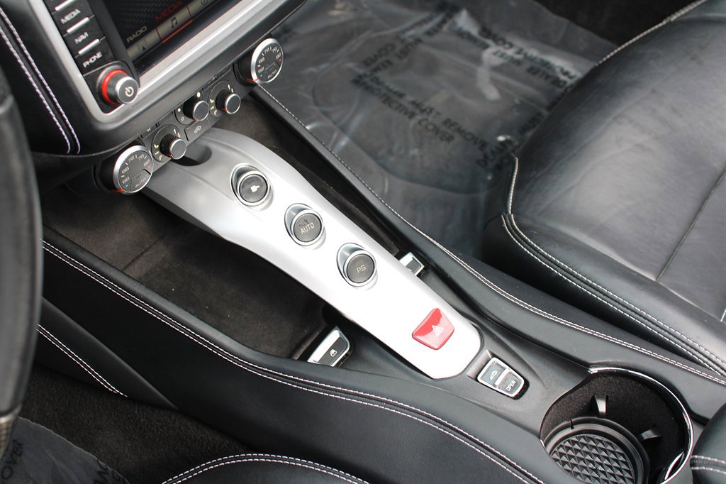Used 2015 Ferrari California T RWD image 38