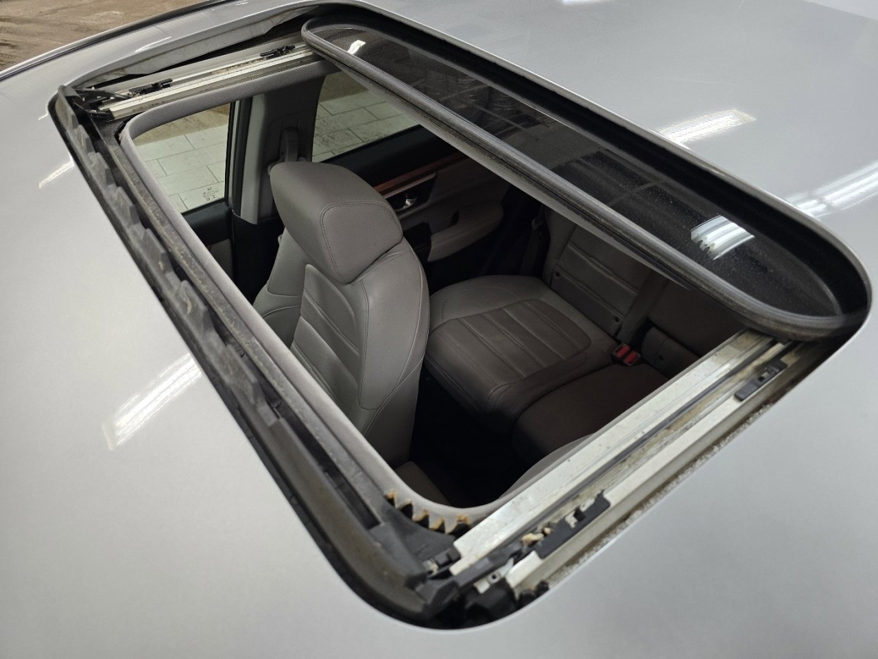 Used 2022 Honda CR-V EX-L image 3