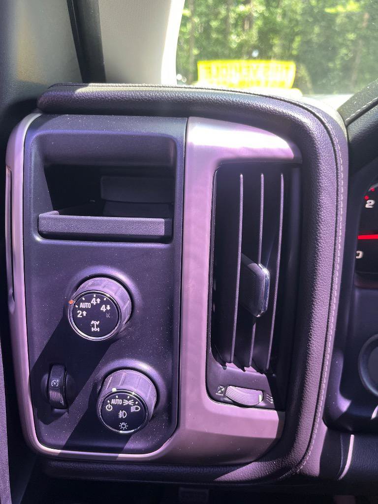 Used 2015 GMC Sierra 1500 Denali AWD/4WD image 38