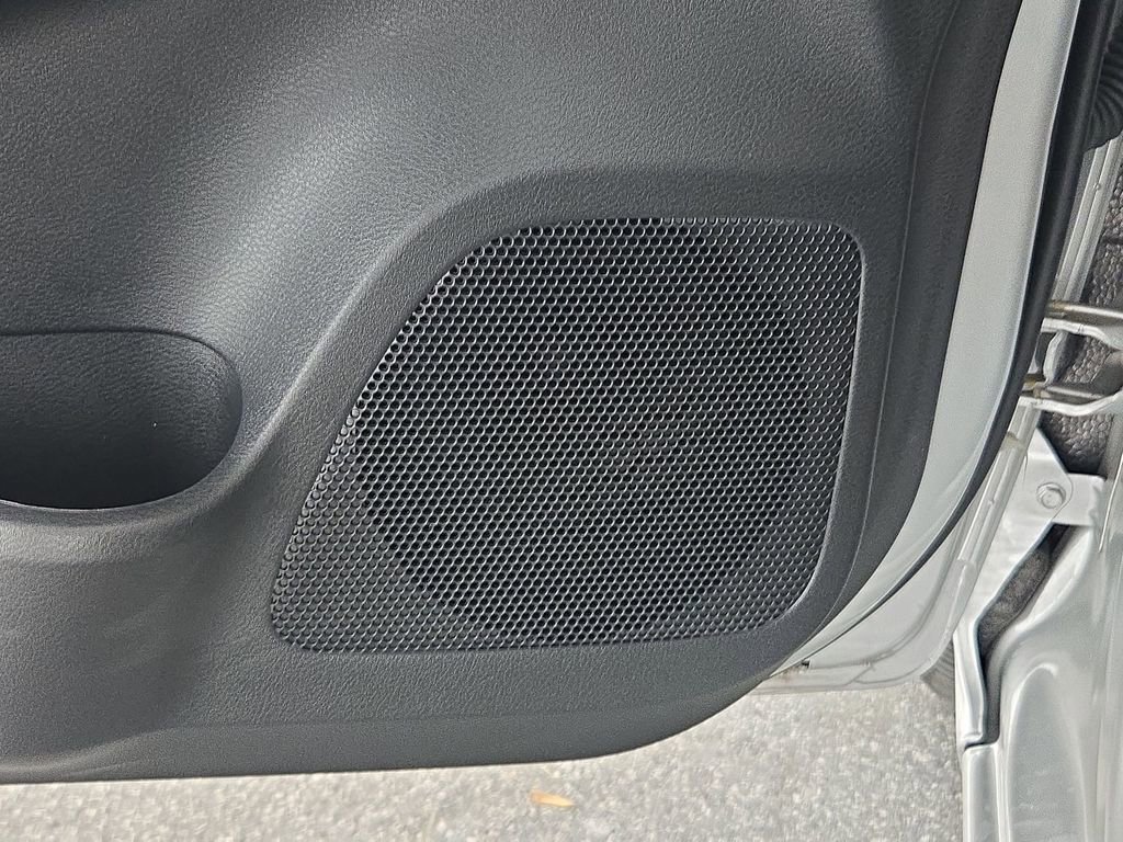 Used 2025 Nissan Versa SV image 27