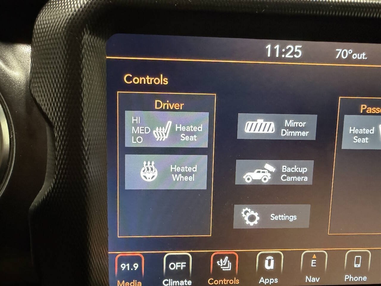 Used 2023 Jeep Wrangler Unlimited Sahara AWD/4WD image 43