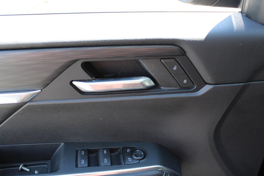 Used 2025 GMC Acadia Elevation FWD image 12